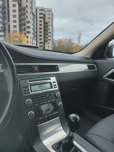M: Volvo v70. 2.0TD 100kw 2009a. (12 foto / 15)