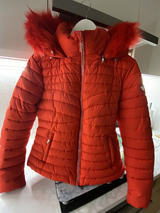 Куртка guess (2 фото из 2)