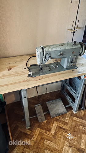 Промышленная швейная машина (фото #1)