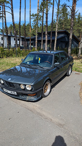 BMW 520 E28 (2 foto / 8)