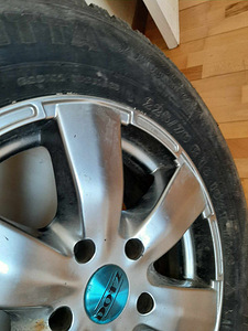 Nokian hakkaepelita 225/70/16 naelrehv m+s Dotz veljel (4 фото из 4)