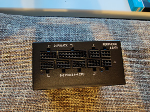Corsair SF750 modular toiteplokk 750W PSU 80+ Platinum SFX (4 foto / 10)