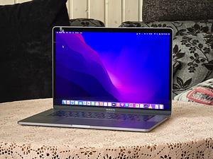 Apple MacBook Pro 15 2017 i7 (2 foto / 9)