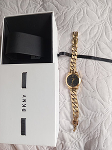 DKNY kellad (1 foto / 6)