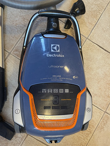 Пылесос Electrolux ZUODELUX+ (3 фото из 9)