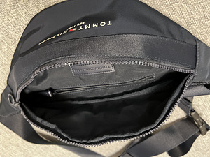 Meeste kott Tommy Hilfiger (2 foto / 2)