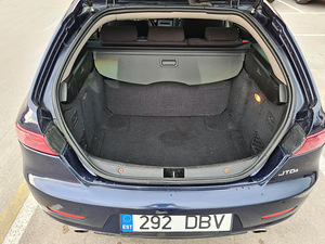 Alfa Romeo 159 2.4 L5 JTDm 147kW (9 foto / 10)