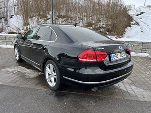 Volkswagen Passat 2014 (6 foto / 9)