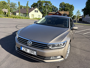 Volkswagen Passat (5 фото из 9)