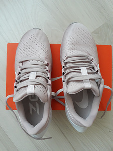 Nike Air Zoom Pegasus CW7358 naiste jooksujalatsid (2 foto / 3)