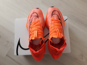 Nike Air Zoom Alphafly Next% 2 meeste jooksujalatsid (2 foto / 4)