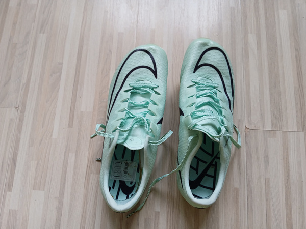 Nike Air Zoom Maxfly naiste naelikud