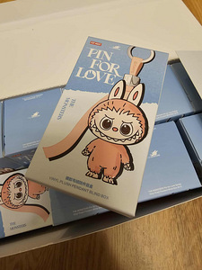 ORIGINAAL Pin For Love Labubu (2 foto / 2)