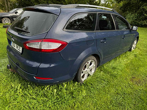 Ford Mondeo (8 фото из 10)
