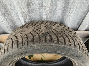 R17 225/55/17 Hakkapeliitta 9 (3 foto / 7)
