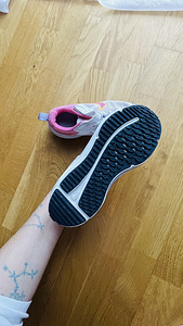 Кроссовки Nike (7 фото из 9)