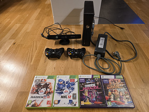 Игровая консоль Xbox360 + Kinect + 2 контроллера + адаптер + игры (2 фото из 3)