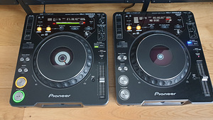 Пионер CDJ-1000 MK3 (3 фото из 3)