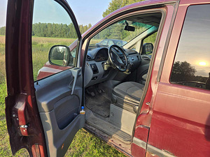 Mercedes-Bens Vito (9 foto / 9)