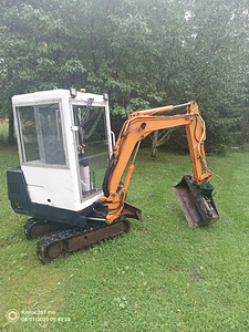 Мини-экскаватор Kubota KX-41 1.6T (2 фото из 10)