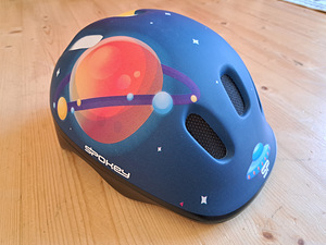 Uus kiiver lastele Spokey Space (1 foto / 3)