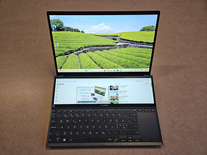 ASUS Duo UX482E 14,0+12,5 LCD Touch i7-1165G7 32GB 512GB (1 foto / 2)