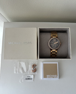 Michael Kors наручные часы (5 фото из 6)