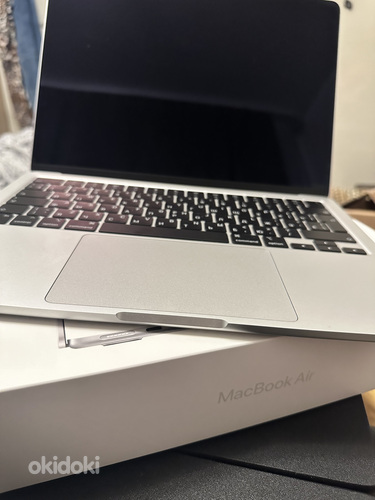 MacBook Air M2 2022 13.6 512 ГБ (фото #4)