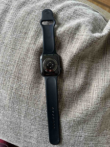 Apple Watch Series 6 44mm GPS + LTE (alumiinium) must (1 foto / 3)