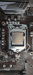 I7-8700, MSI Z370, Kingston HyperX Fury, CoolerMaster 212 (3 foto / 5)