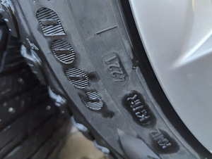275/45R20 Good Year Ultra grip ice arctic SUV 4x4 (3 foto / 6)