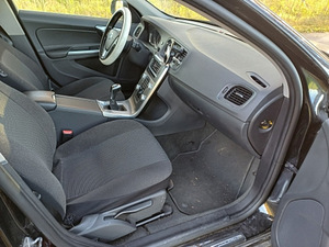 Volvo v 60 (6 foto / 8)