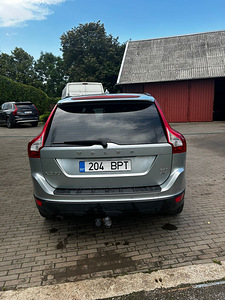 Volvo XC60, 2009 a (6 foto / 11)