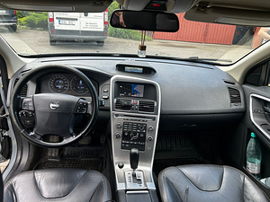 Volvo XC60, 2009 a (9 foto / 11)