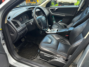 Volvo XC60, 2009 a (10 foto / 11)