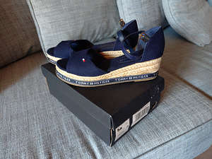 Tommy Hilfiger kingad 36 (2 foto / 4)