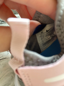 Кроссовки для девочек nike s.22 (6 фото из 6)