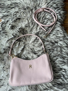 Tommy Hilfiger üleõlakott (2 foto / 8)