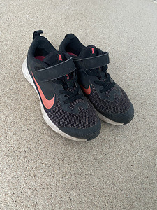 Nike tossud s 31 (3 foto / 3)