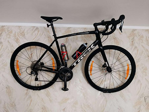 Trek Domane AL 4 Gen 3 (1 foto / 3)