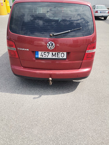 Volkswagen Touran (1 foto / 5)