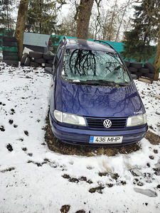 VOLKSWAGEN SHARAN (3 фото из 8)