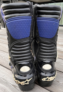 Mootorratta saapad Alpinestar 45 (4 foto / 4)
