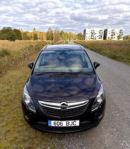 Opel Zafira Tourer 2013 2.0 diisel, manuaal (2 foto / 14)