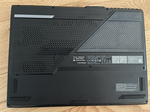 ASUS ROG STRIX G533Z (4 foto / 4)