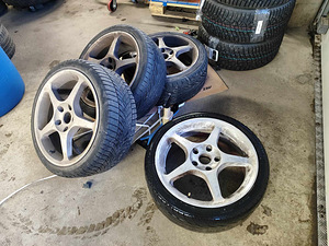Легкосплавные диски BMW 18" + летние шины (2 фото из 4)