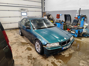 BMW e36 2.0 110kw manuaal winterbeater (4 foto / 6)