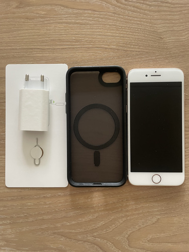 iPhone 8 - 64 GB