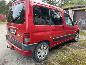 П: Citroen Berlingo (2 фото из 14)