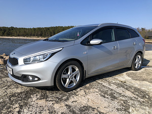 KIA CEE'D SPORTSWAGON 1,6 GDi-16V (83.836km) (14 foto / 15)